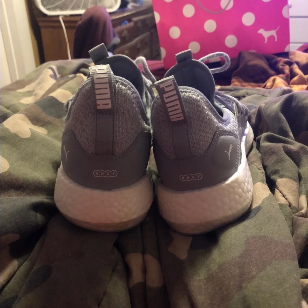 Puma tennis shoes